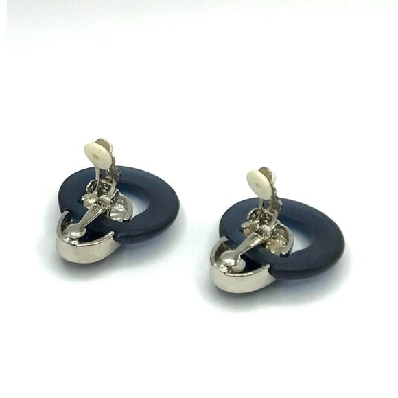 Vintage Blue Lucite Clip-On Earrings With Faux Black Stone Oval Detail - Picture 4 of 7